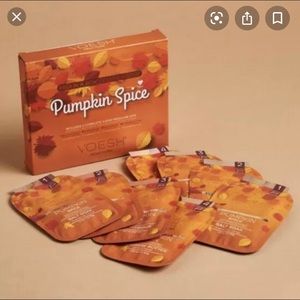 3/$20 BNIB Voesh Pedicure in Box - Pumpkin Spice